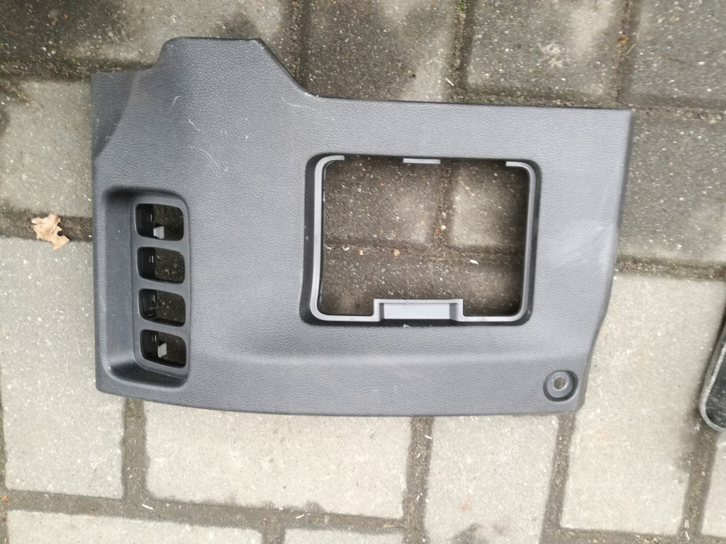 фото №1, Mitsubishi asx 14 rok захист консолі запобіжників