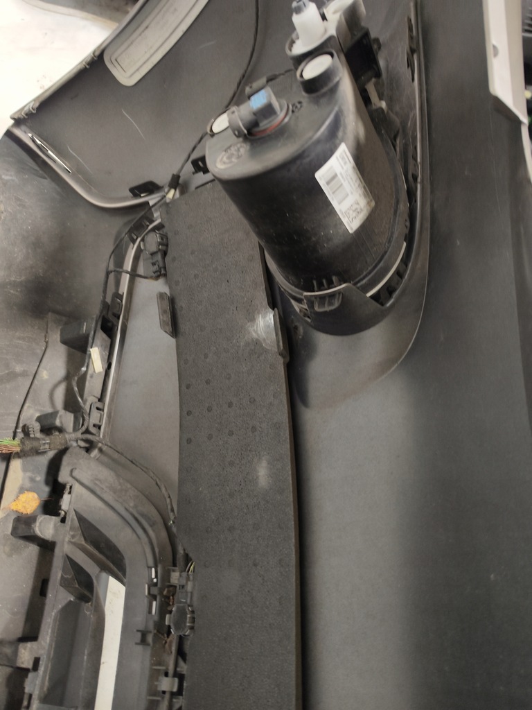 фото №9, Бампер перед передній b81 kompletny 6 pdc bmw i3