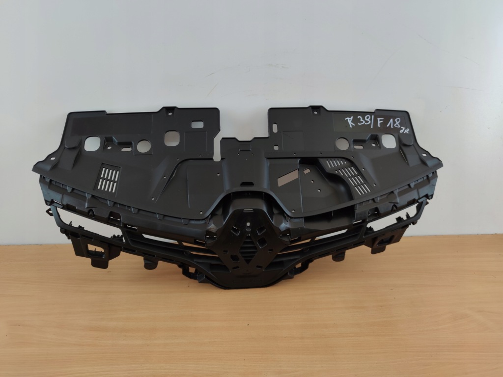 фото №4, Clio iv решётка радиатора радиатор решётка радиатора идеальное состояние