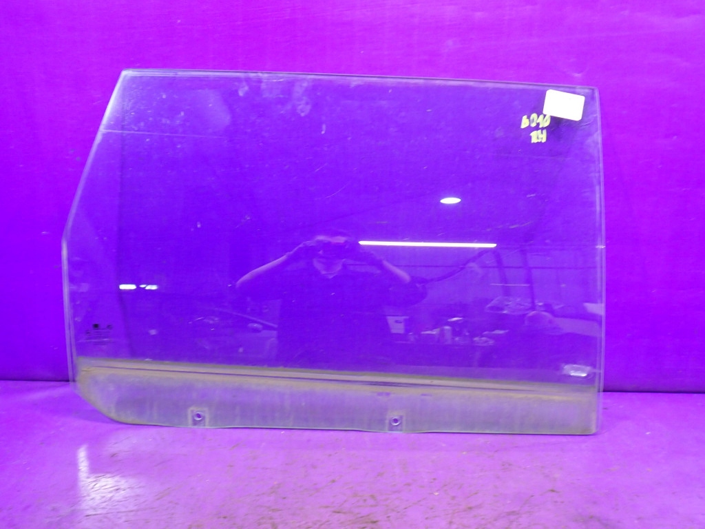 фото №1, Hyundai trajet 00-04 стекло дверная правый задняя правая задняя