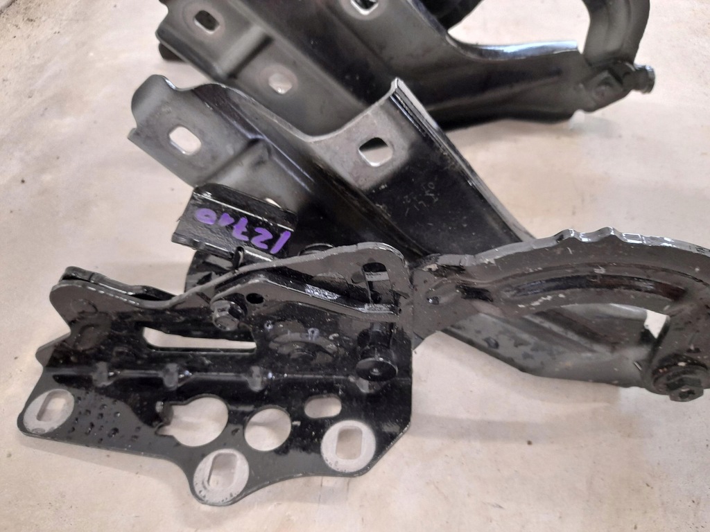 фото №7, Петли капот mercedes w206