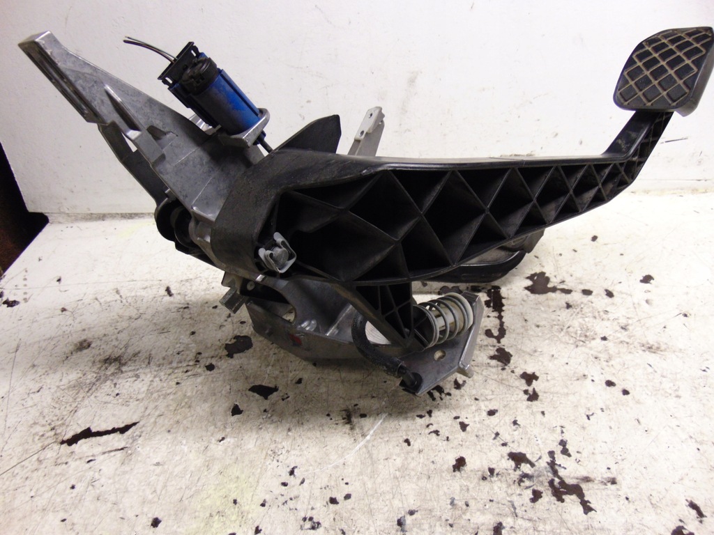 фото №8, Педаль педалі газу гальма зчеплення комплект механічна коробка передач audi a4 b6 europa