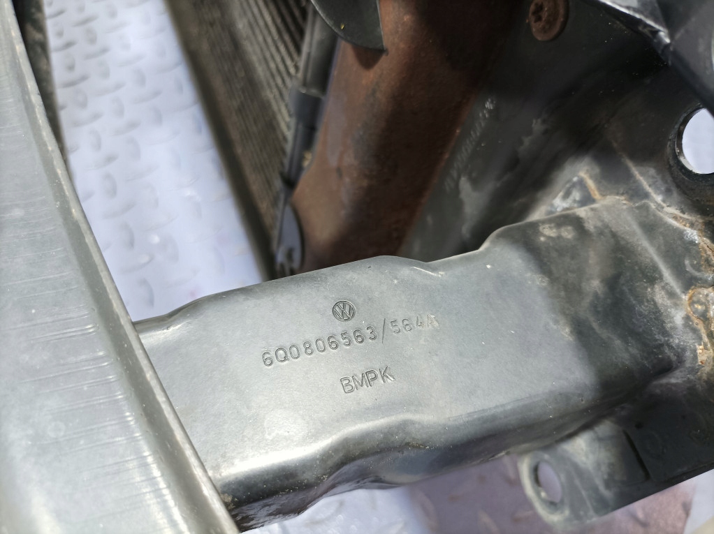 фото №11, Vw polo iv 9n 1.4tdi 75km усилитель pas передний радиатор 6q0806564