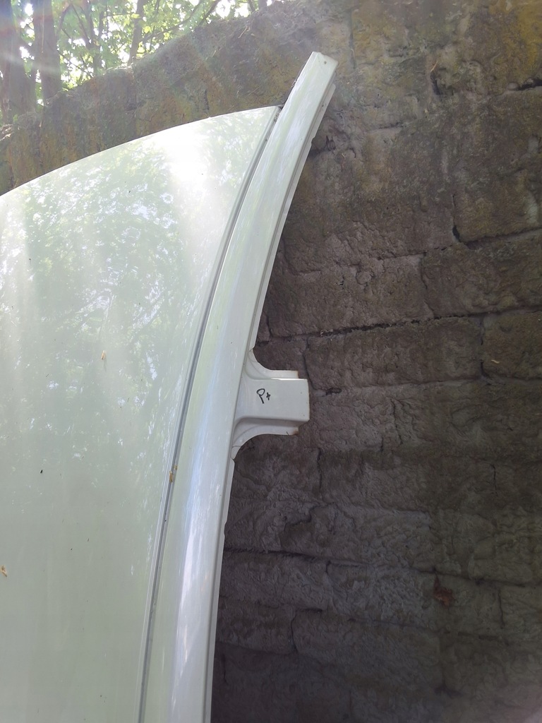 фото №5, Toyota prius plus цвет 040 крыша