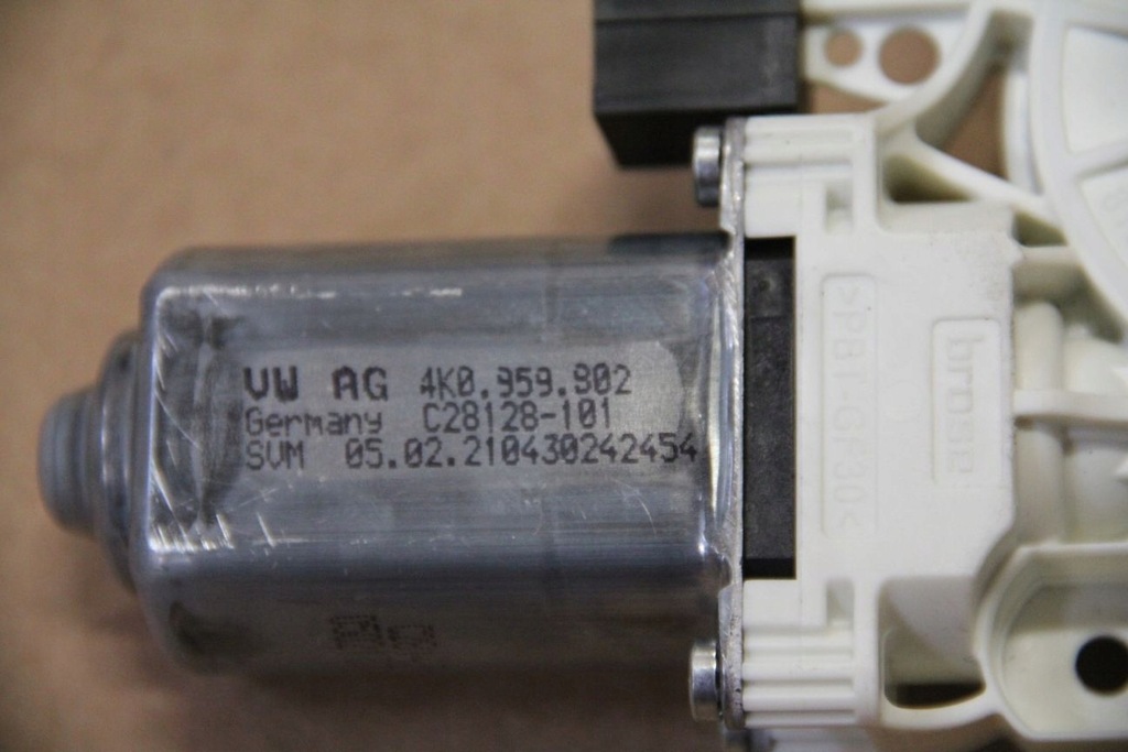 фото №5, Моторчик скло двері правий задня vw arteon 4k0959902 новий