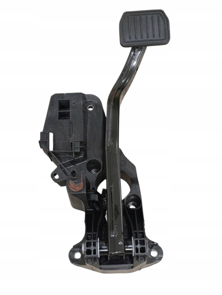 Tesla model y 2023 все педаль тормоза Недорого