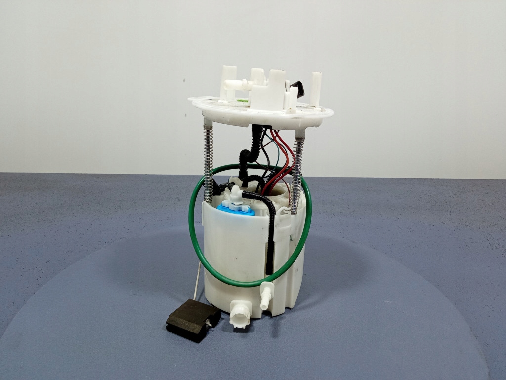 Купить Mercedes gle 63 amg w167 насос топлива a1674706900