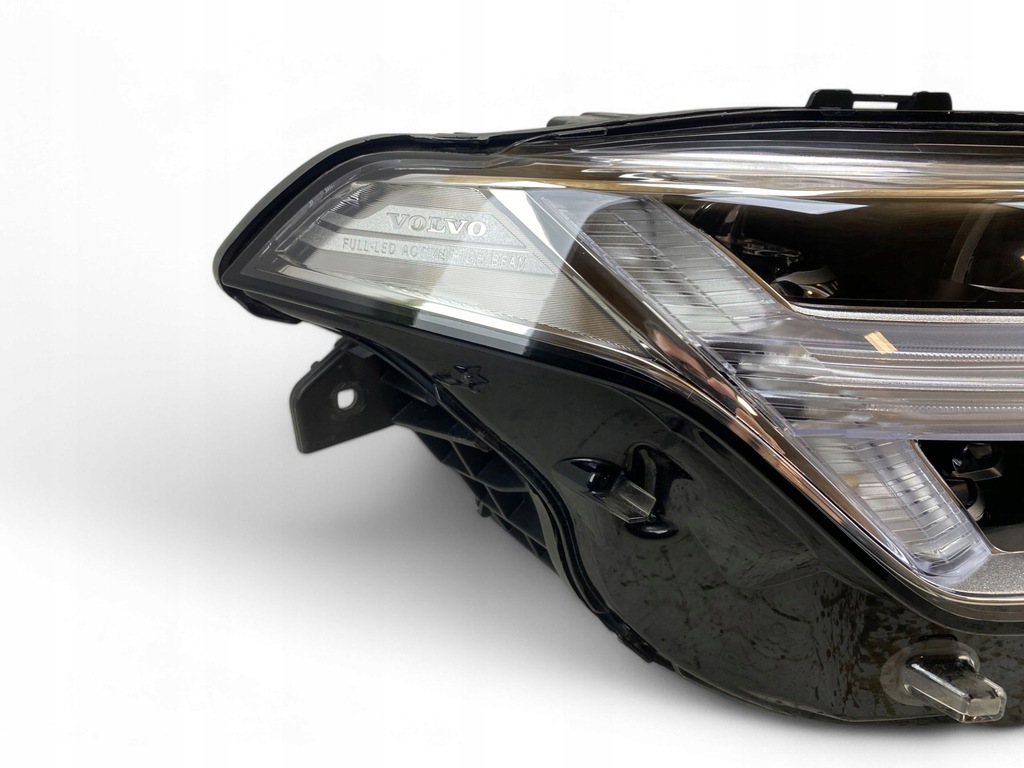 фото №9, Volvo xc90 2018 права сторона лампа передня