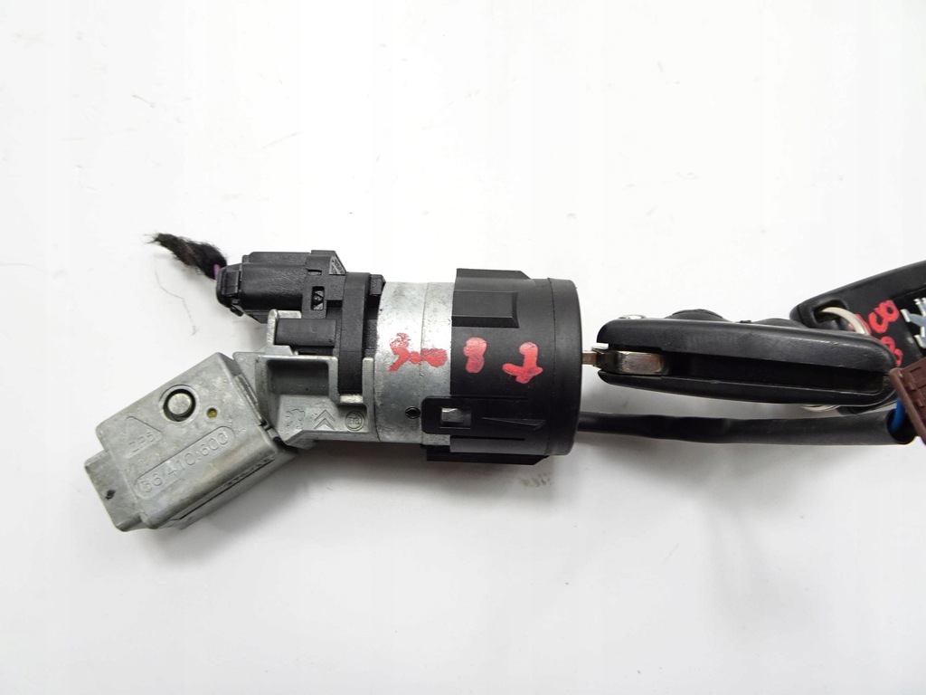 фото №7, Замок зажигания с ключ x2 peugeot 3008 i