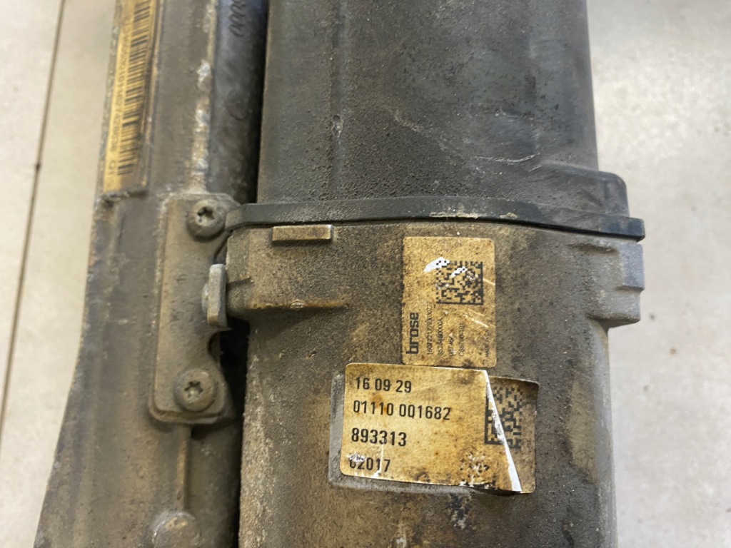 Купити Mercedes e klasa трансмісія рейка рульова a71434116