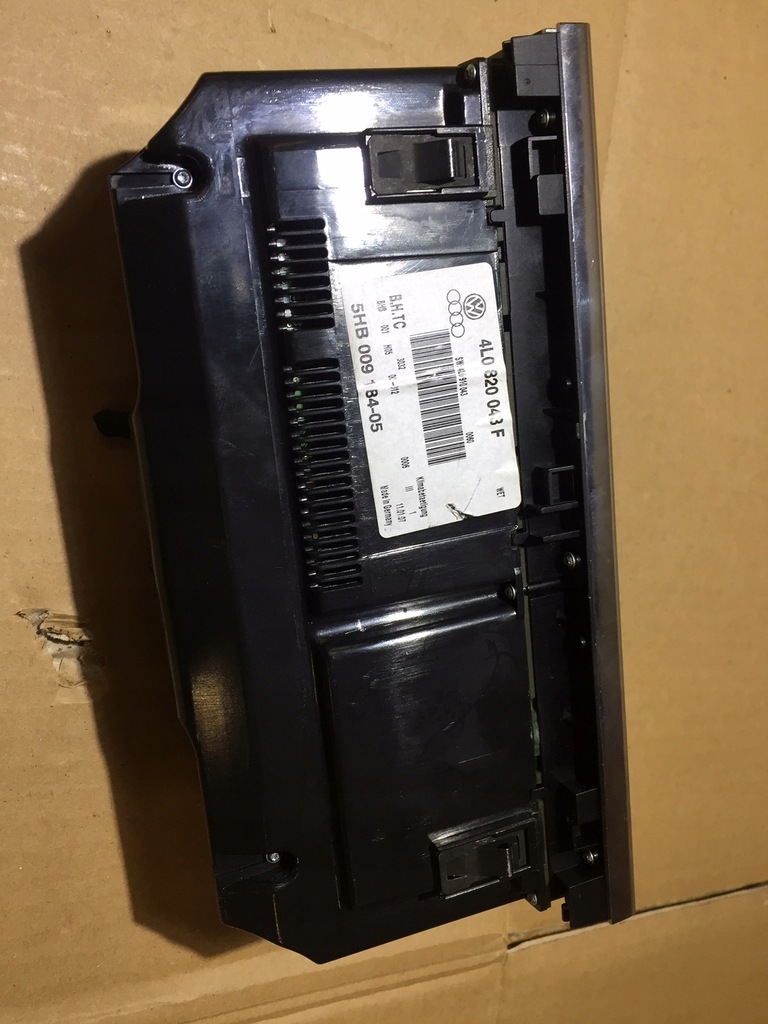 фото №12, Audi q7 4l панель кондиционера обдув 4l0820043f