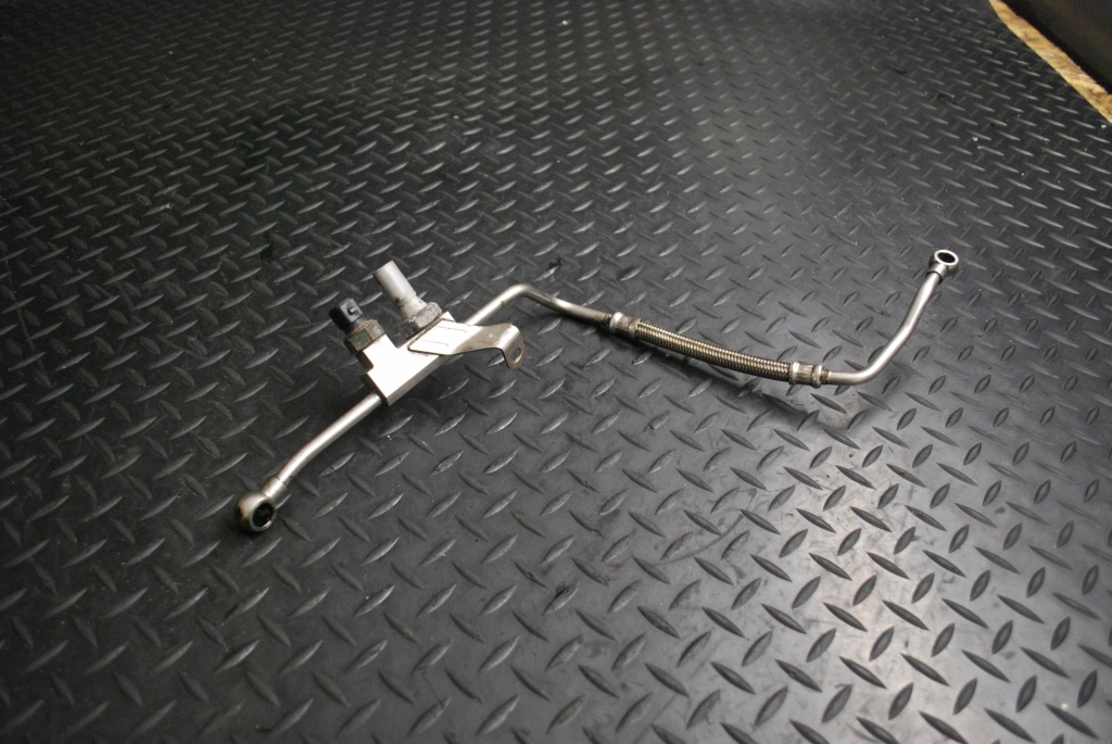 фото №1, Шланг оливи турбіни a8 d3 4.2 tdi 057145772n