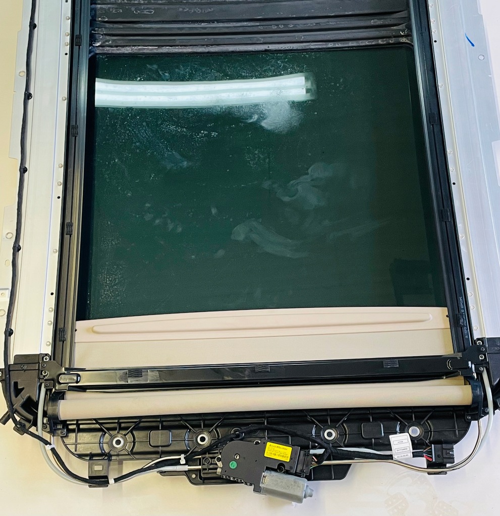 фото №11, Люк панорама+ двигатели+ шторка opel insignia a kombi 2008-2017