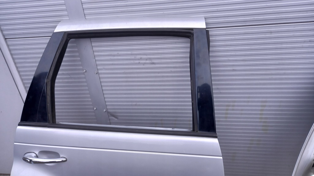 Дверь правое  задняя chrysler cruiser 01r в Украине