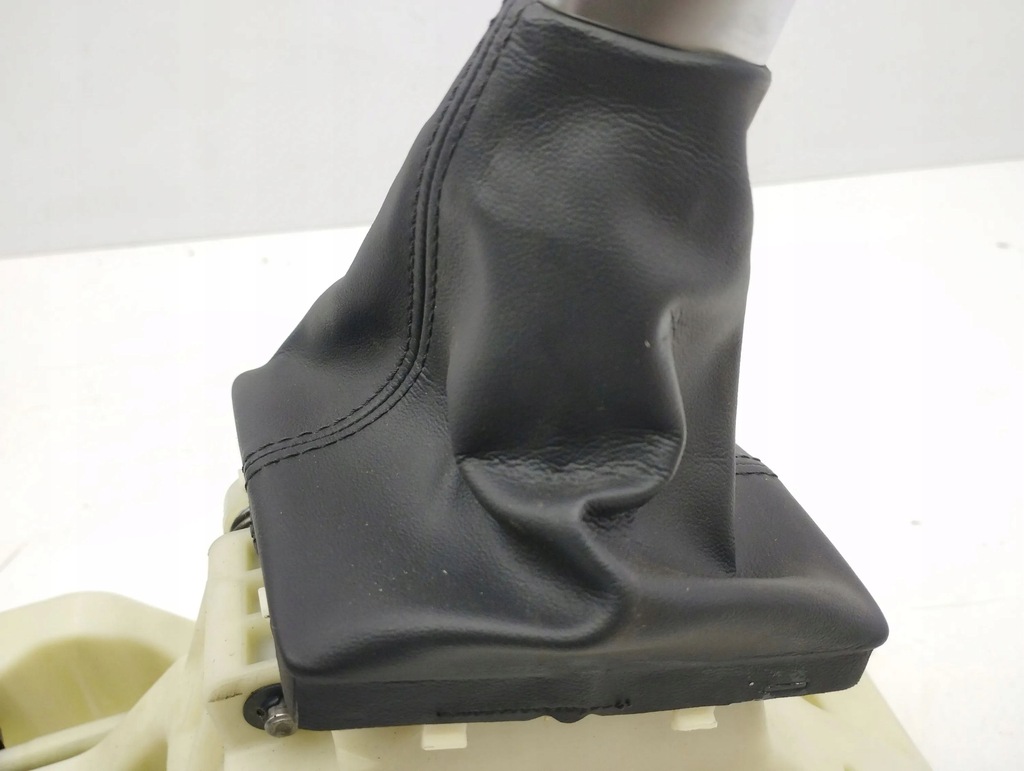 фото №11, Kia sportage 2017 домкрат переключения передач / верхний