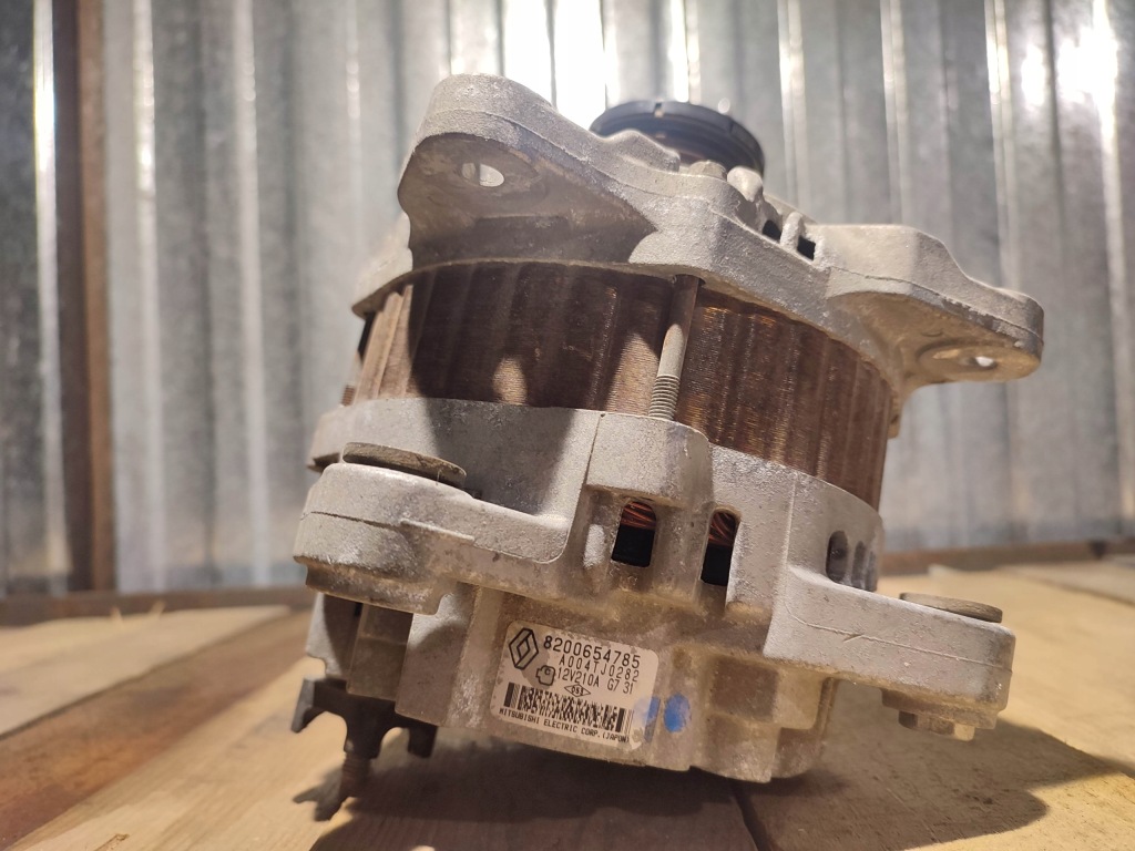 Renault laguna 3 2.0dci генератор Недорого