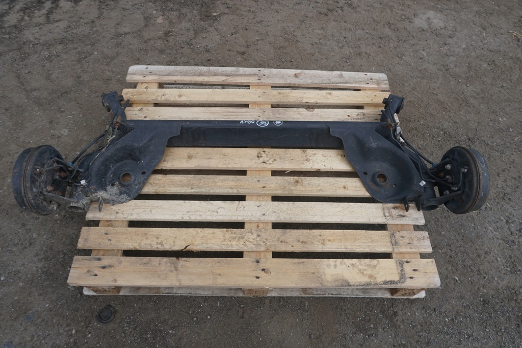 фото №1, Toyota aygo i балка підвіска заднього поворотний кулак 2007rok