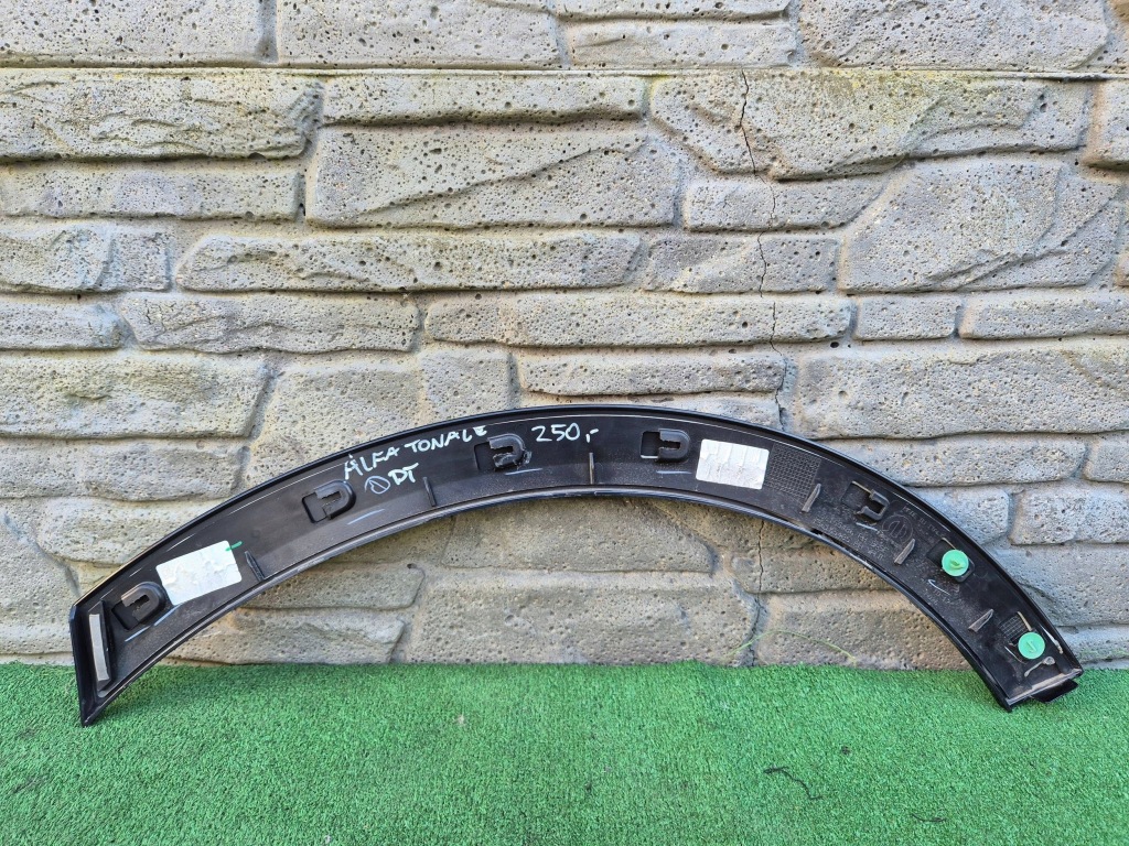 Alfa romeo tonale 22- молдинг крила заднього правого 156155485 Недорого