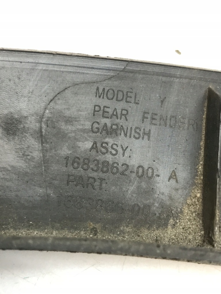 фото №8, Tesla y молдинг крыла правый задняя 1683862-00-a