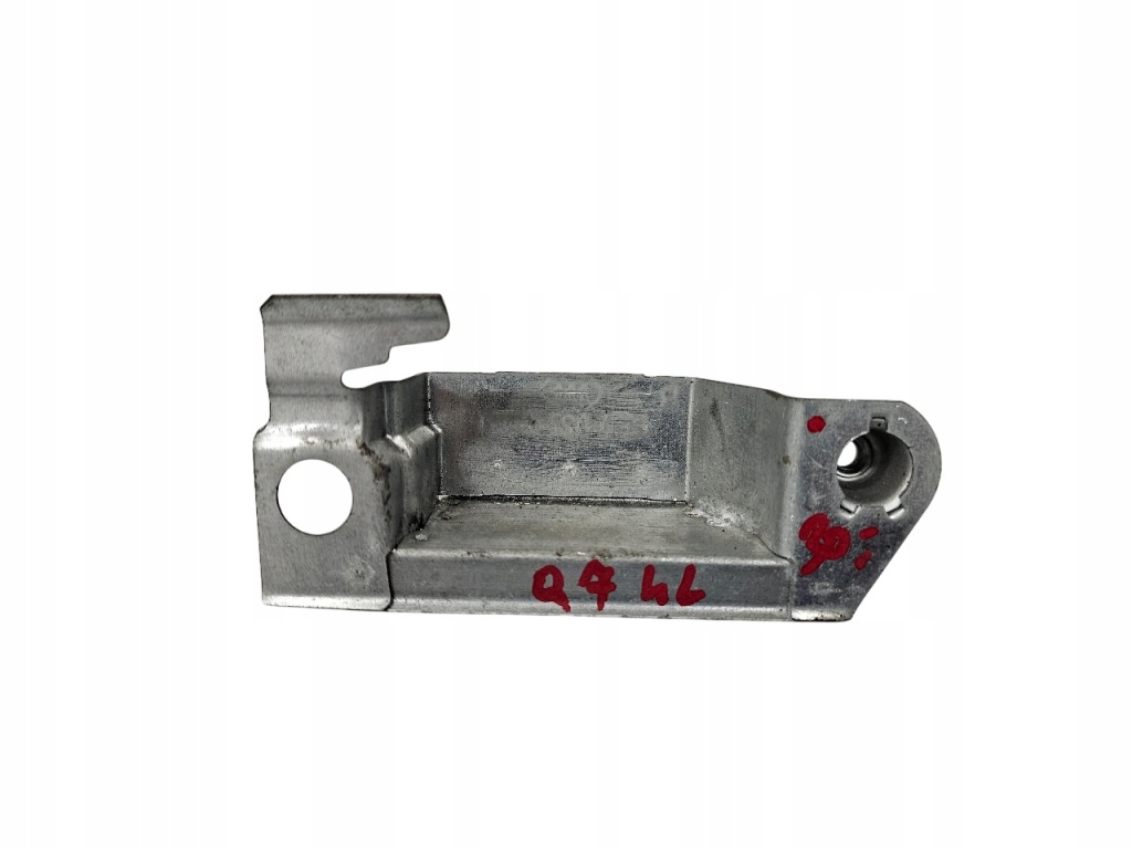 фото №1, Audi q7 4l кронштейн кронштейн накладка крышки задняя 8e0827657h