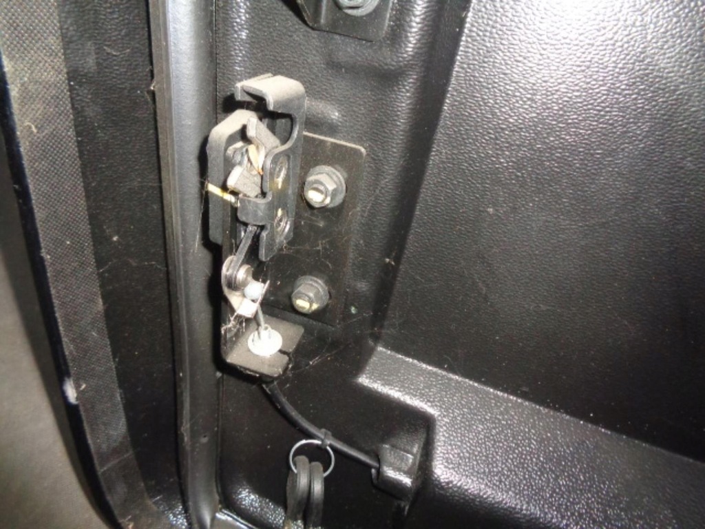 фото №12, Mitsubishi l200 16-17 крышка обшивка багажника