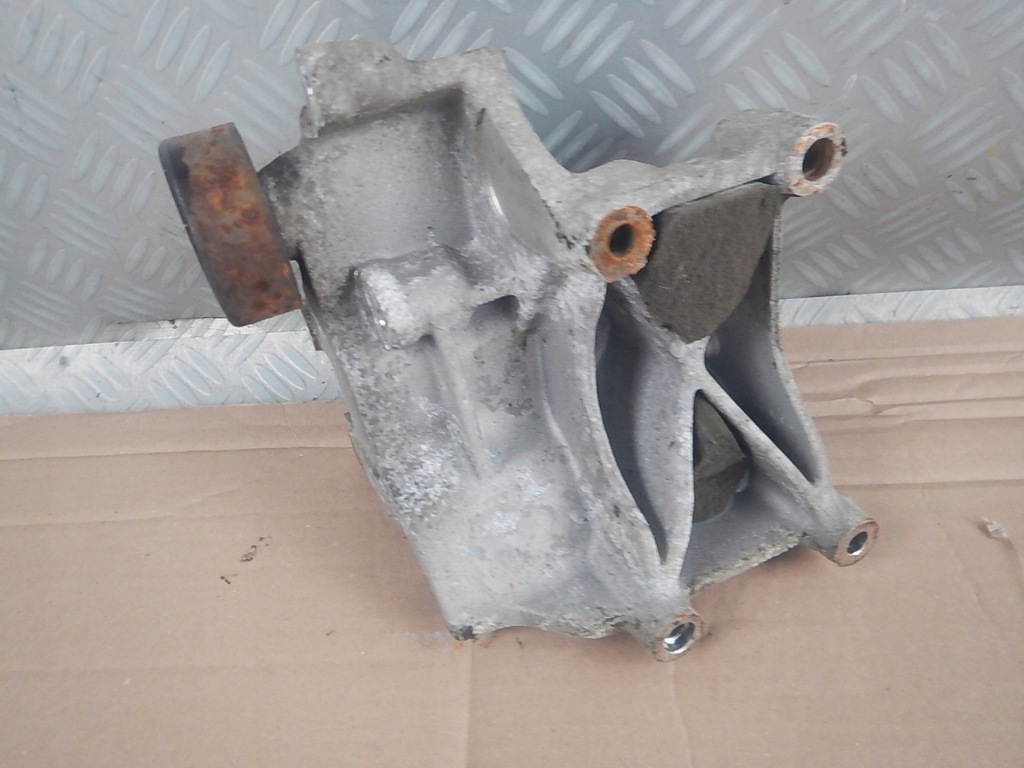 фото №2, Kia ceed i sorento tucson 2.0 crdi кронштейн основание