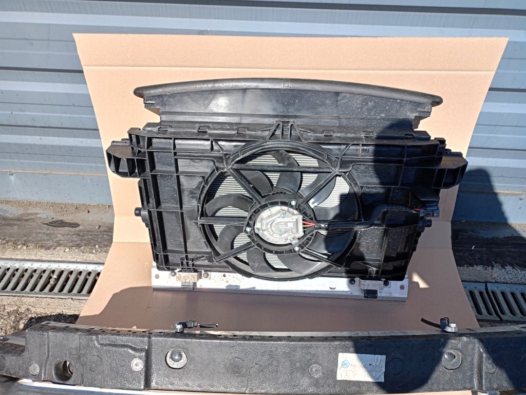 Купить Перед бампер капот крыло  фары tesla model y 23r