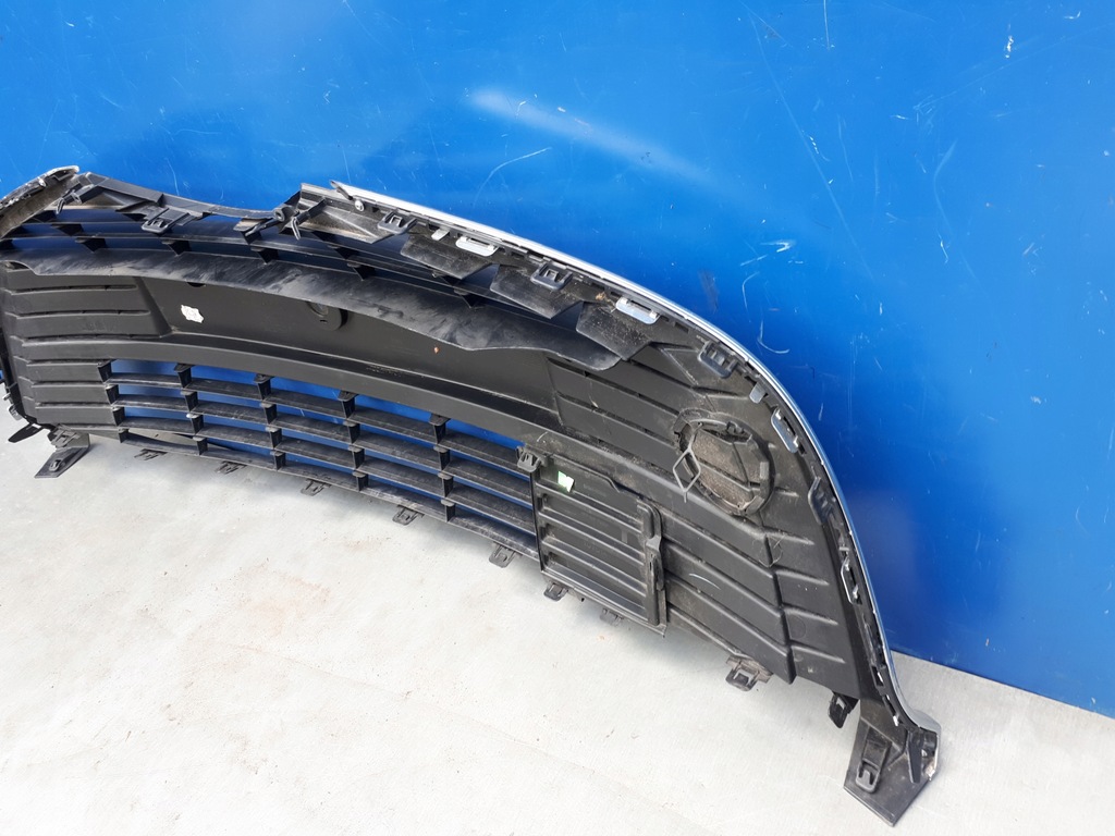 фото №10, Toyota yaris iii lift 2014- 14-17 решётка бампера