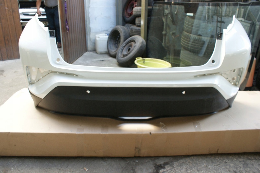 фото №1, Toyota chr c-hr бампер задняя pdc