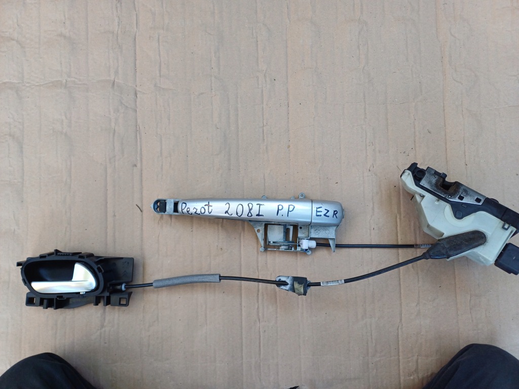 фото №1, Ручка двері правий перед права передня peugeot 208 i ezr ezrc europa