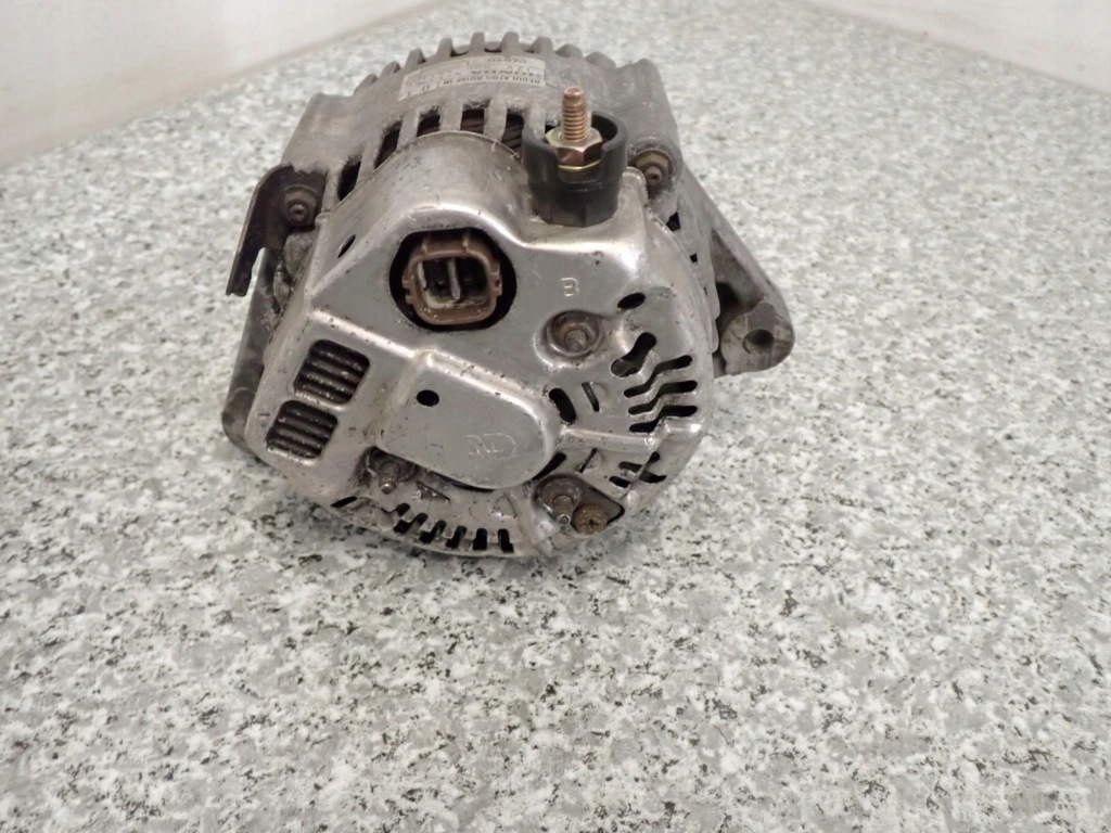 Honda prelude 96-99 2.0i генератор Зі Шроту