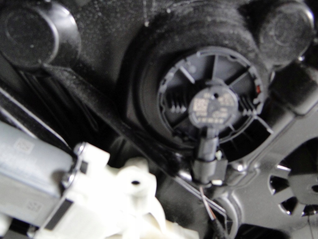 фото №14, Mercedes glb x247 247 вкладыш дверь передние правое подъемник замок динамик