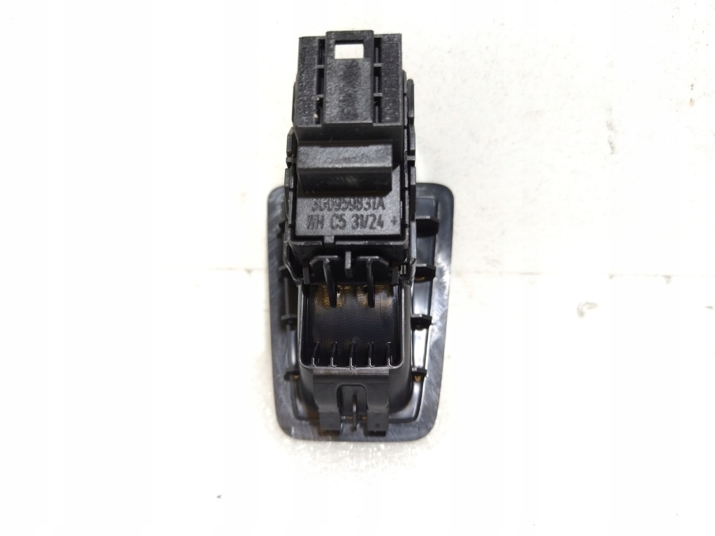 фото №4, 3g0959831a кнопка відкривання кришки багажника vw id4 id7 vw t-roc