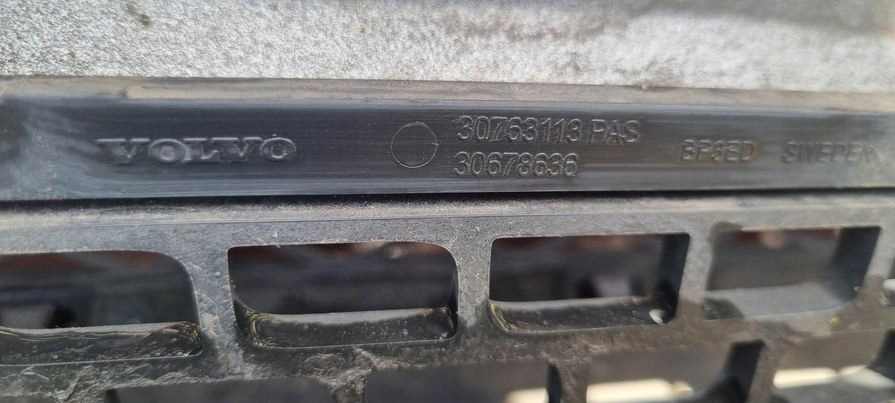 фото №6, Бампер передний перед volvo v70 iii