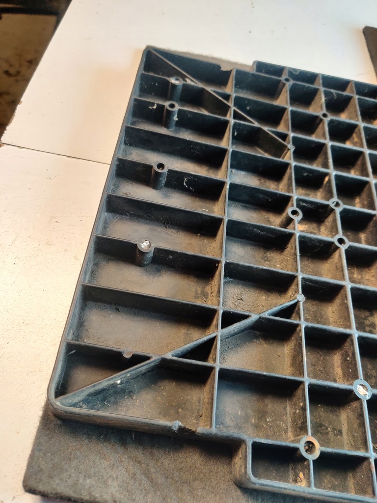 фото №9, Пол бардачок крышка corolla verso i