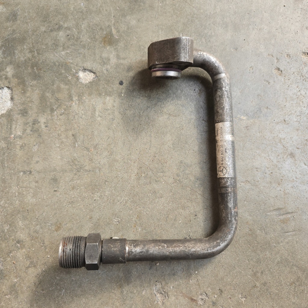 фото №1, Actros mp3 mp2 шланг кондиционера 9428303515