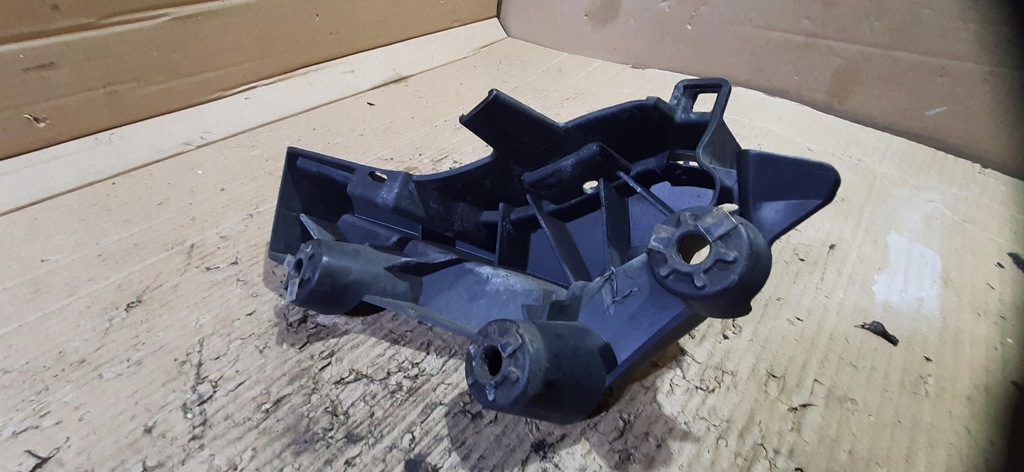 фото №7, Направляющая кронштейн бампера правый задняя ds4 9688180180