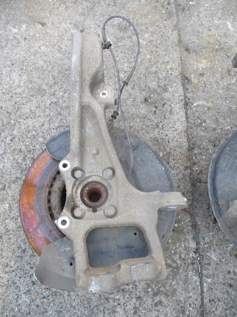 фото №3, Поворотний кулак права передня tesla x