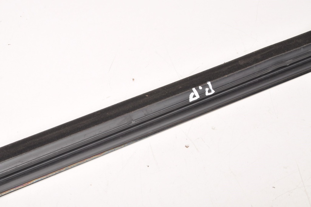 фото №8, Mercedes x156 lift молдинг скло передня права