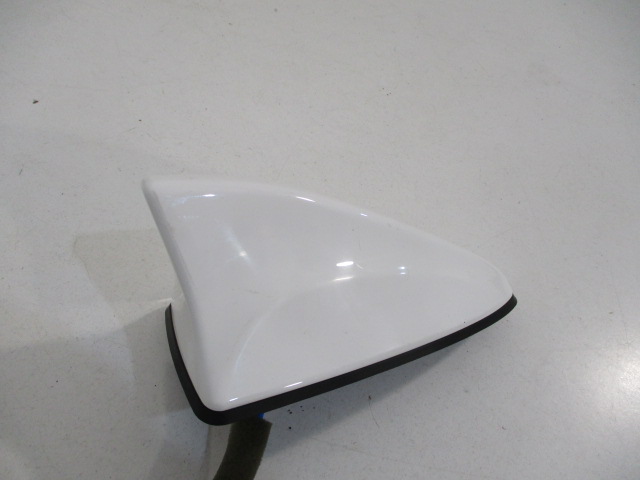 фото №8, Hyundai tucson iii антенна rekin 2 контакты 96210-d7200pyw