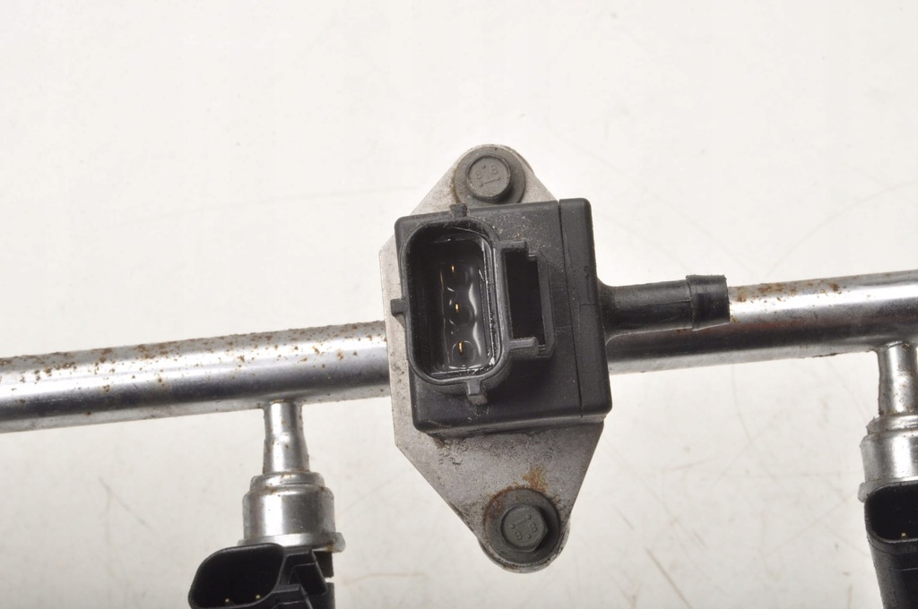 фото №8, Aston martin db9 6.0 молдинг упорскування інжектор 4g4e-9s441-ab