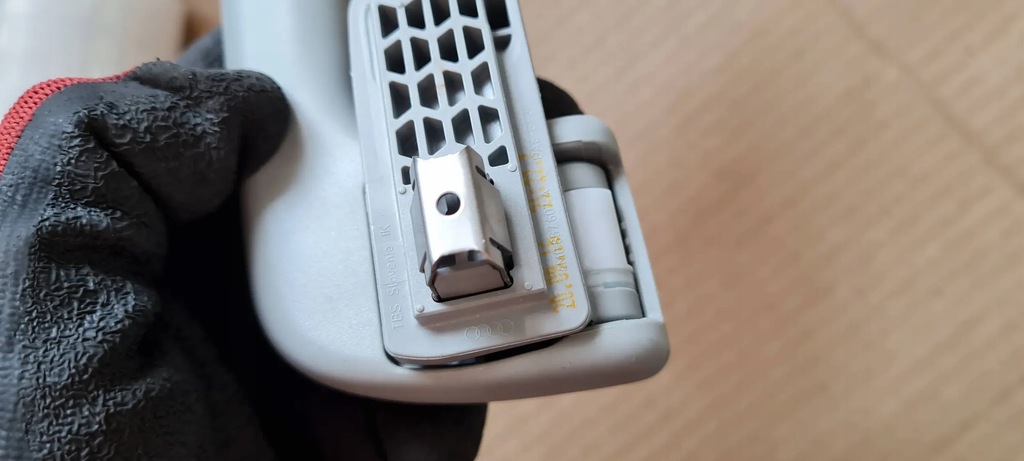 фото №11, A4 b9 8w ручка потолочный кронштейн левый задняя a5 8w