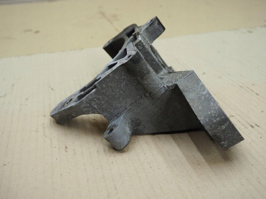 фото №8, Aveo kalos 1.2 8v b12s1 s-tec кронштейн генератора