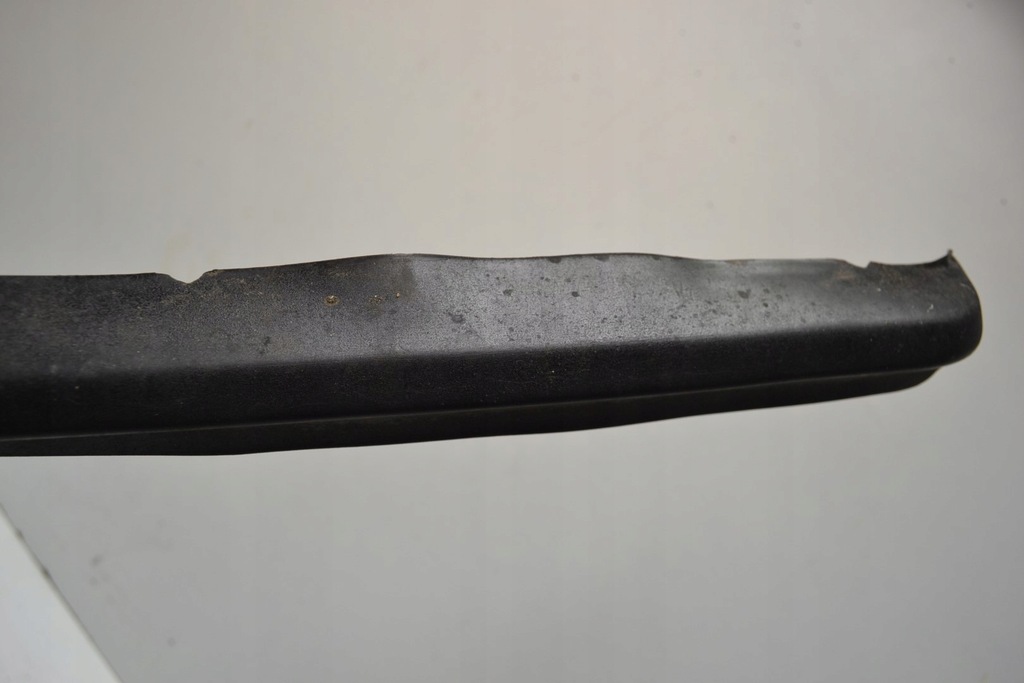 фото №6, Mercedes w123 накладки pod лампы задние чёрные