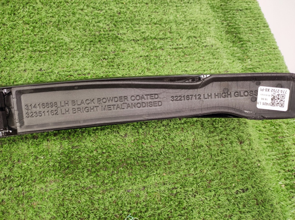 Рейлинг крышный левое  volvo xc60 2 31416898 32351162 32216712 Киев