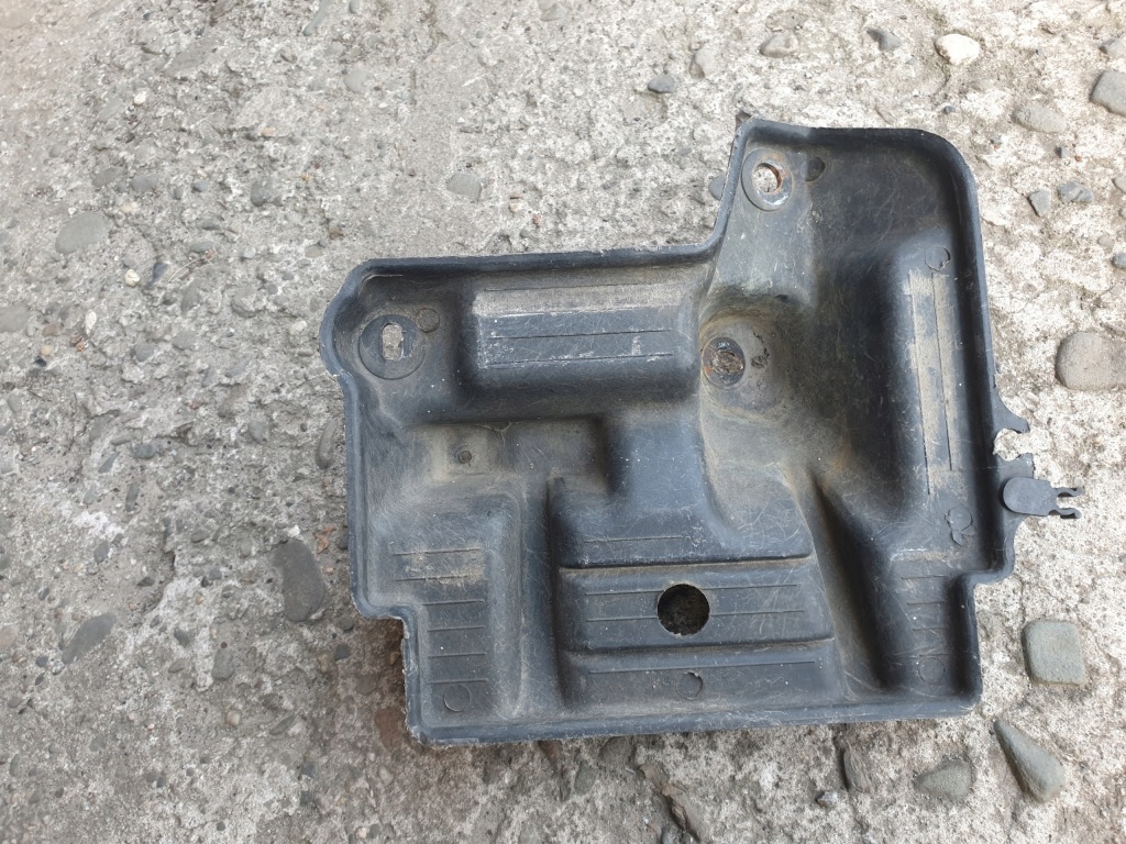 фото №1, Suzuki swift 89-04 основание pod аккумулятор