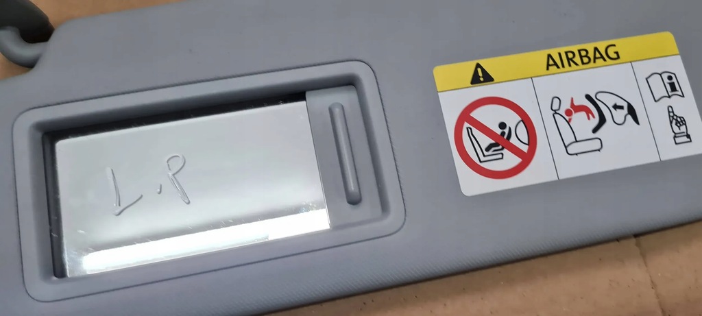 фото №14, A4 b9 8w козырёк защита солнцезащитная левая левый перед 8v5857551t a5 8w