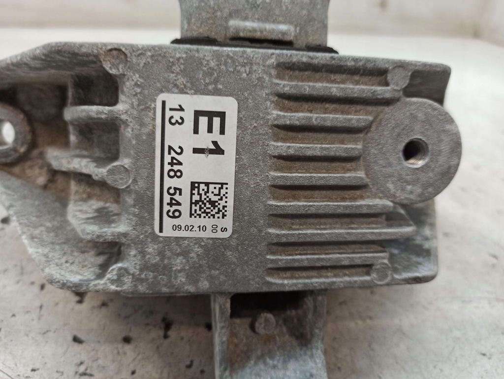 фото №12, Opel astra j 1.4t кронштейн подушка двигателя 13248549