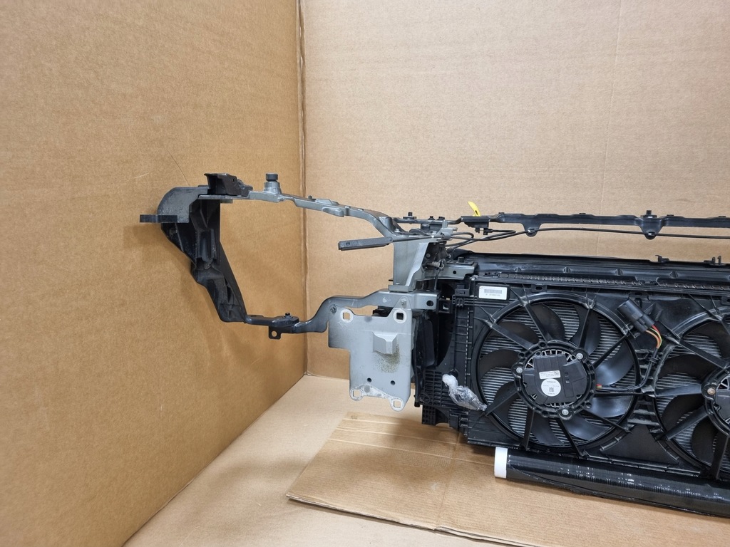 фото №9, Polestar 2 kompletny pas передний радиатор