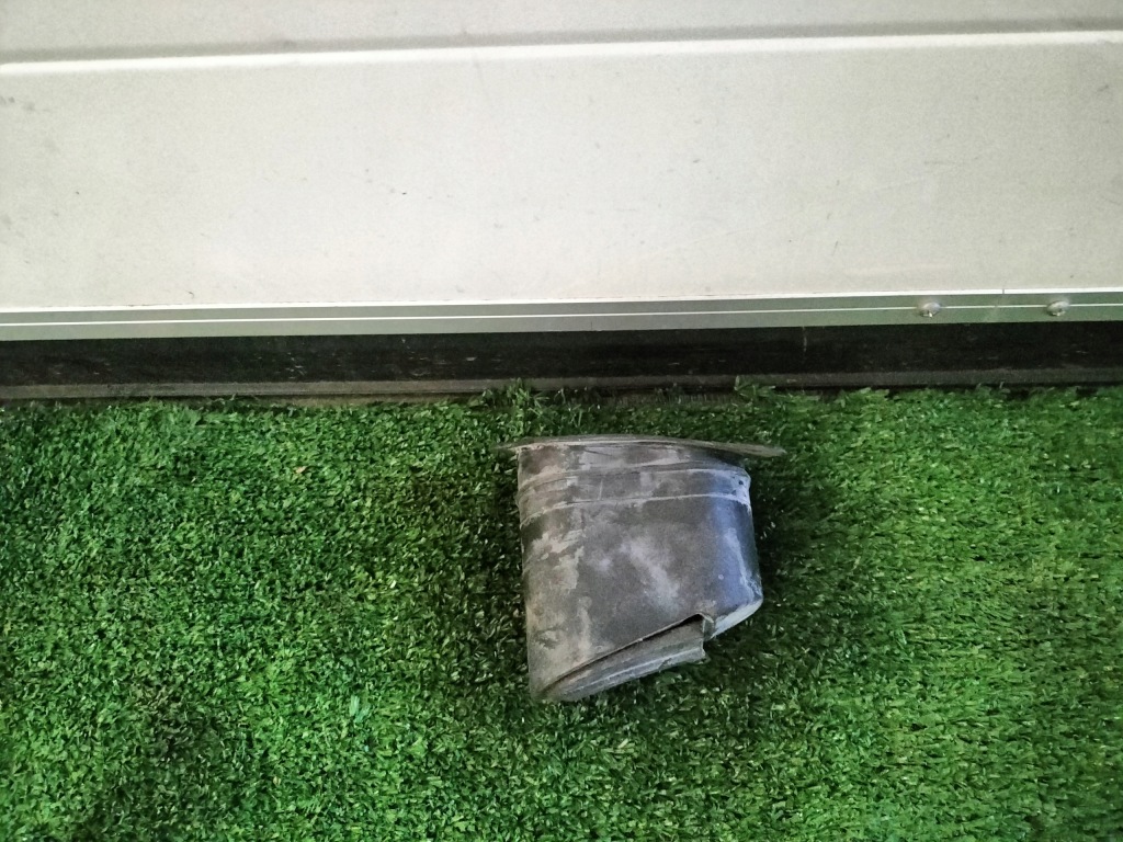 фото №1, Bmw f45 f46 слив wody левый 7393789